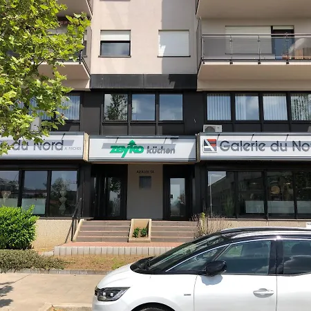 Big Bright Flat And Private Parking *